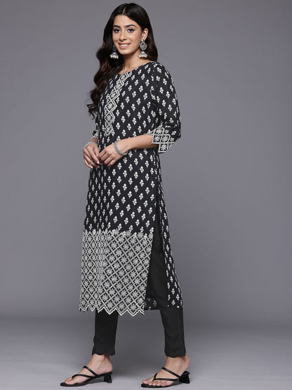 Dhiyona VA Women'sFloral Printed Thread Work Pure Silk Kurta With Trousers & Dupatta
