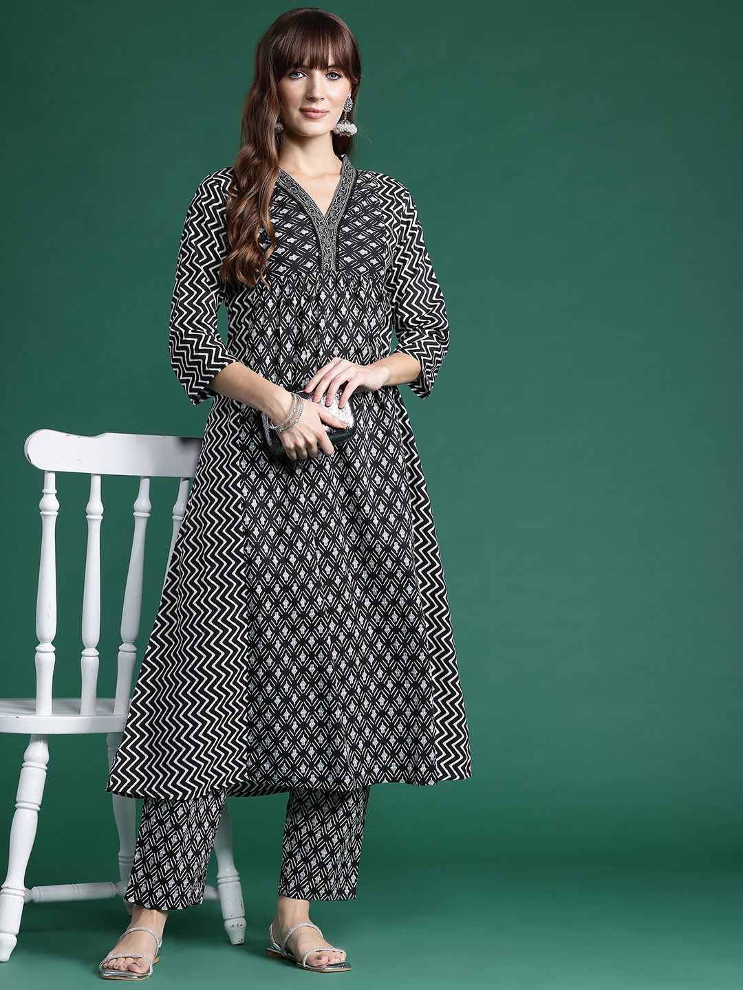 Dhiyona IE Printed Panelled Pure Cotton Kurta with Trousers