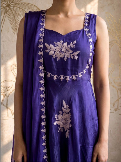 Women Floral Embroidered Tiered Thread Work Kurta with Palazzos & With Dupatta