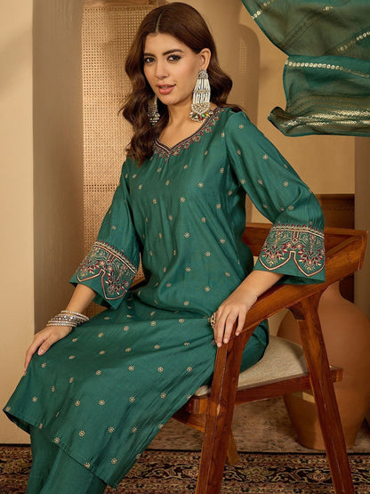 Women Green Embroidered Kurta Sets With Dupatta