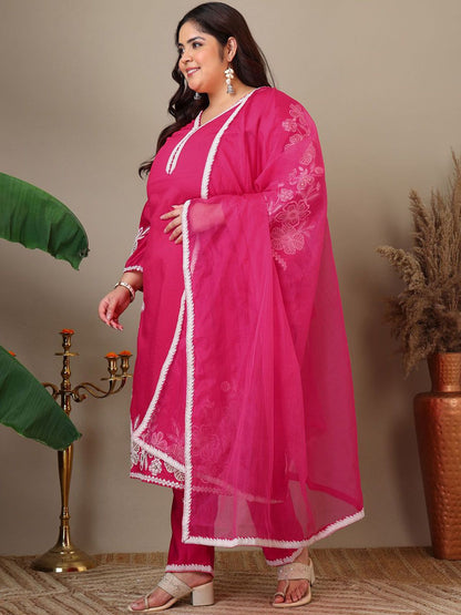 Dhiyona IN Women Plus Size Floral Embroidered Thread Work Kurta with Trousers & Dupatta