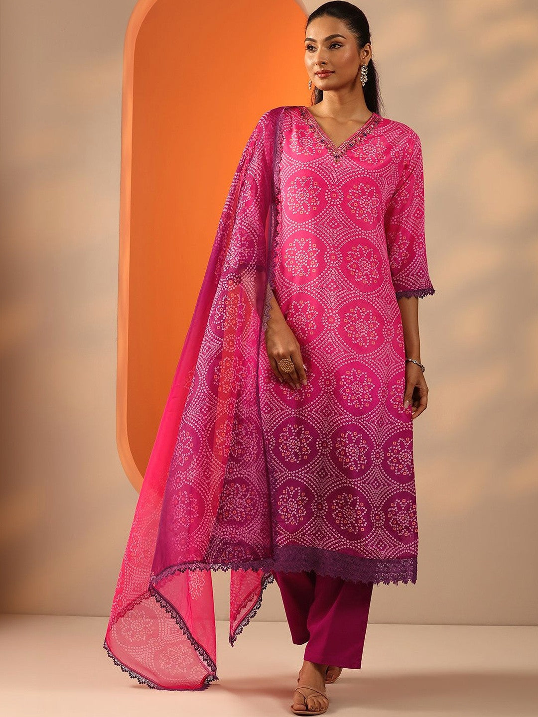 Women Ethnic Motifs Printed Regular Kurta with Trousers & With Dupatta