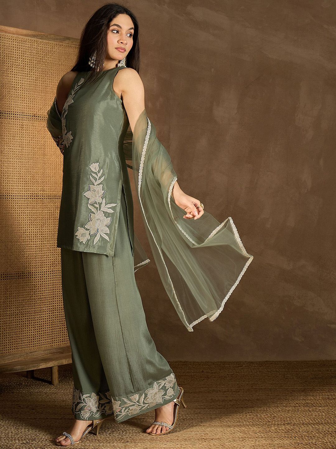 Dhiyona IN Floral Embroidered Round Neck Sequinned Straight Kurta With Palazzos & Dupatta