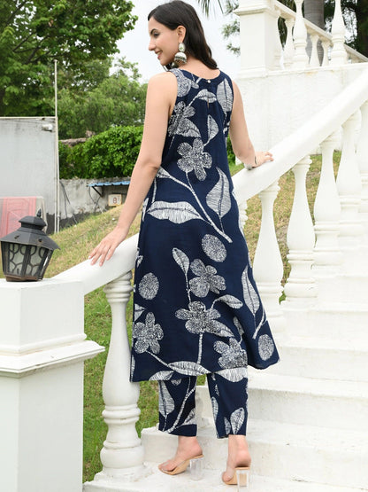 Women Floral Printed Regular Kurta with Trousers