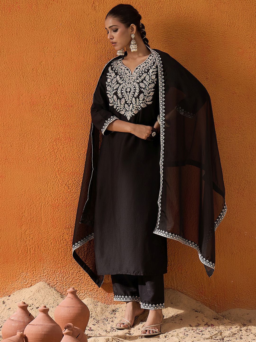 Floral Embroidered Thread Work Straight Kurta With Trousers & Dupatta