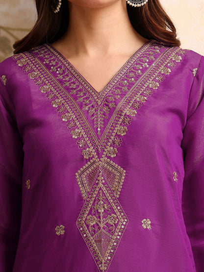 Women Embroidered Kurta Set