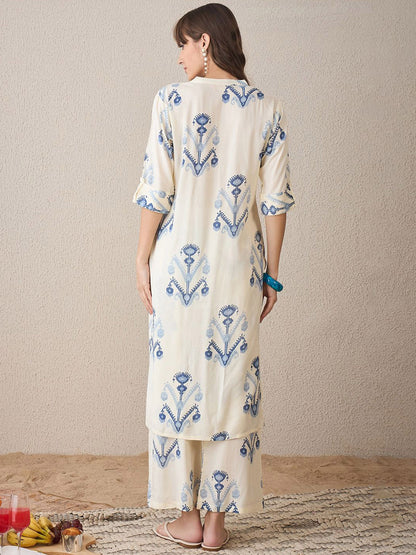 Women Printed Regular Kurta with Trousers