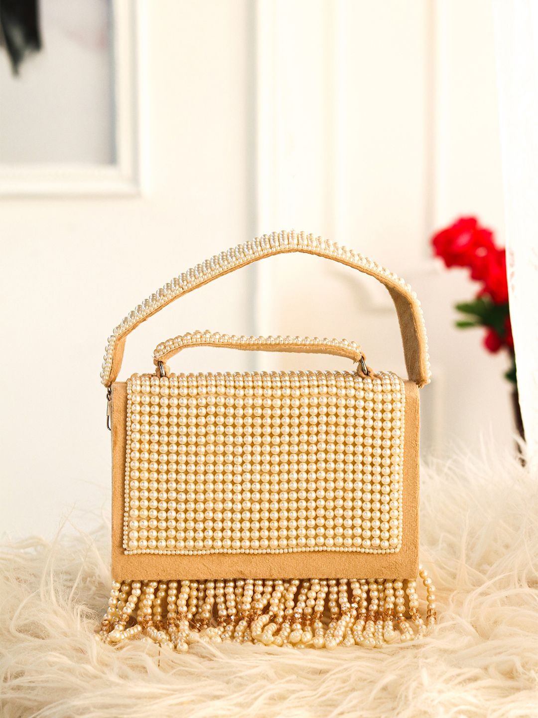 Dhiyona NR Beige & White Embroidered Embroidered Box Clutch