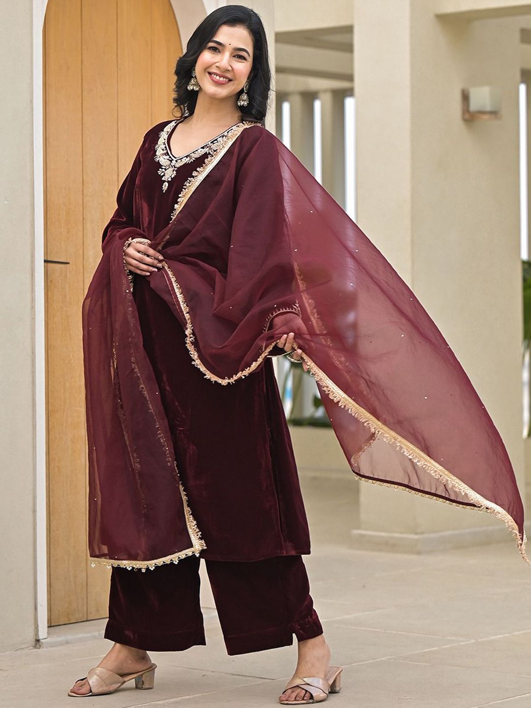 Dhiyona KL Ethnic Motifs Embroidered Embellished Velvet Straight Kurta With Trouser & Dupatta