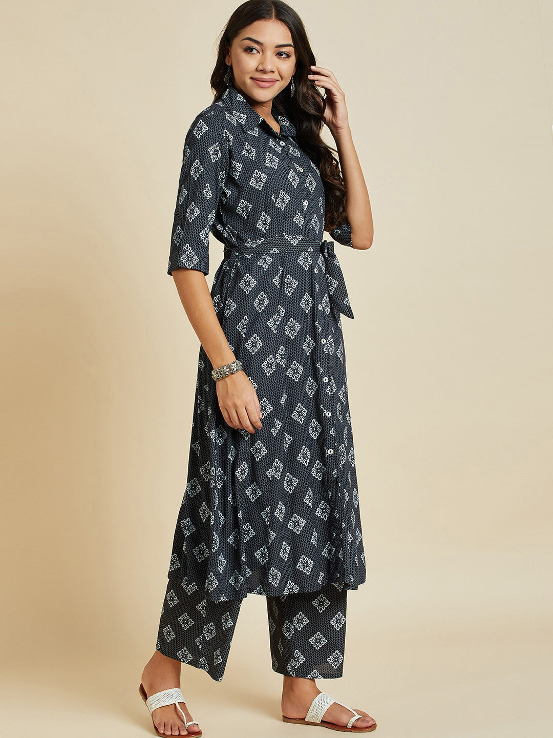 Dhiyona SN Grey Floral Printed A-Line Kurta With Palazzos