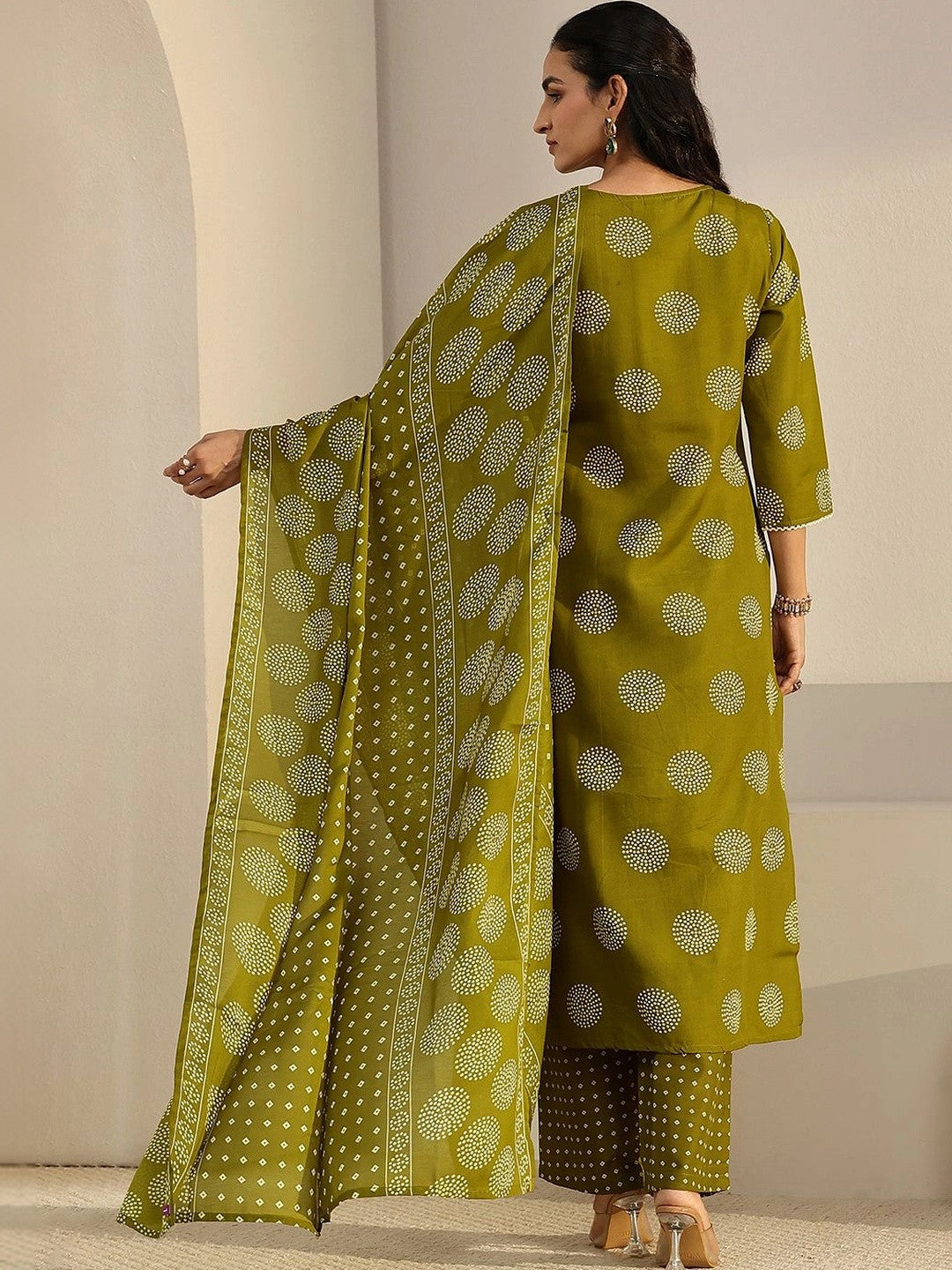 Women Ethnic Motifs Printed Regular Thread Work Kurta with Trousers & With Dupatta