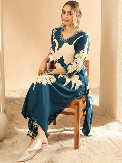 Women Floral Printed Regular Sequinned Kurta with Salwar