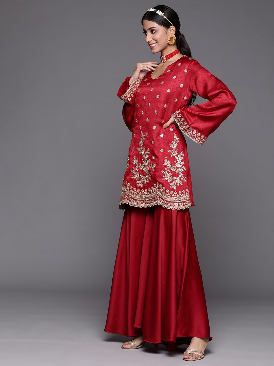 Dhiyona IN Women Maroon Floral Embroidered Kurta with Sharara & With Dupatta