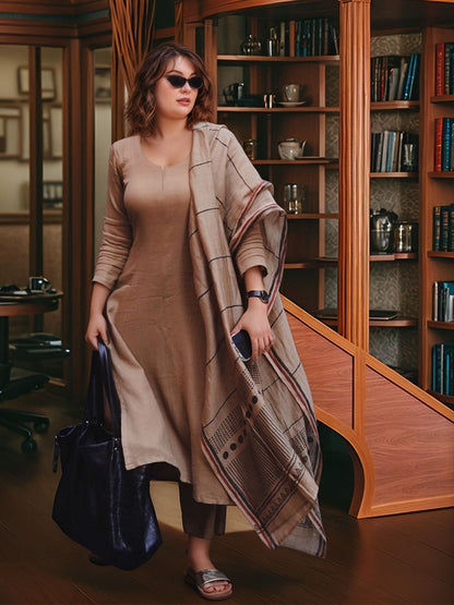 Dhiyona KL Round Neck Straight Kurta With Trousers & Dupatta