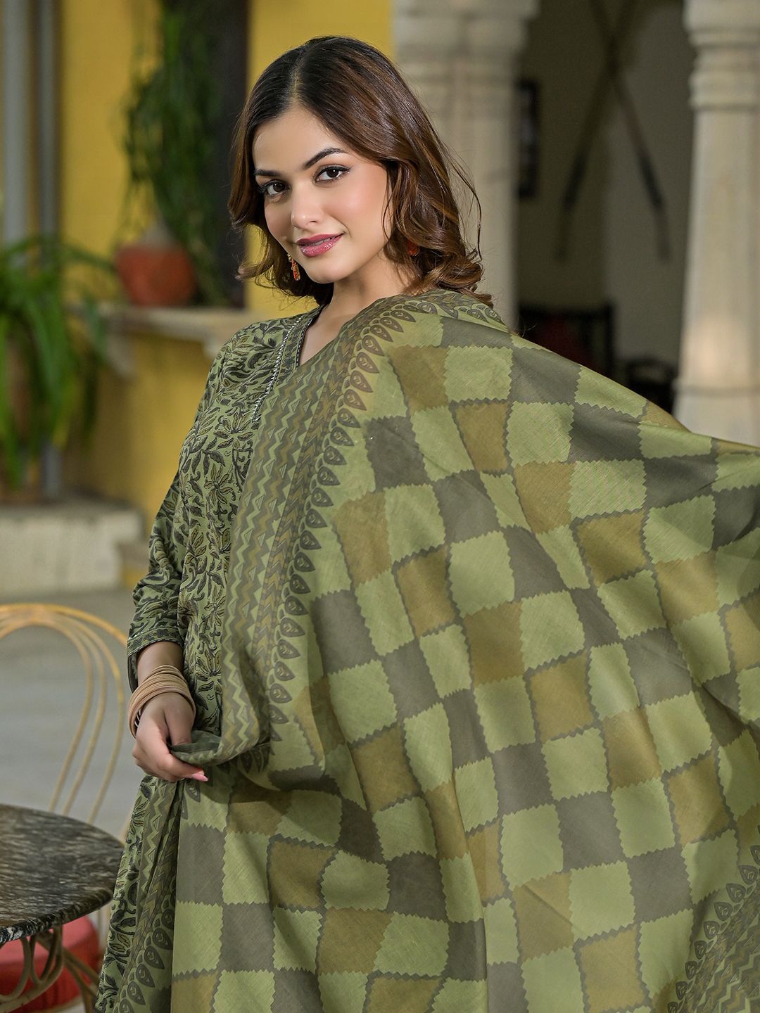 Dhiyona KL Floral Printed V-Neck Gotta Patti Straight Kurta With Trousers & Dupatta