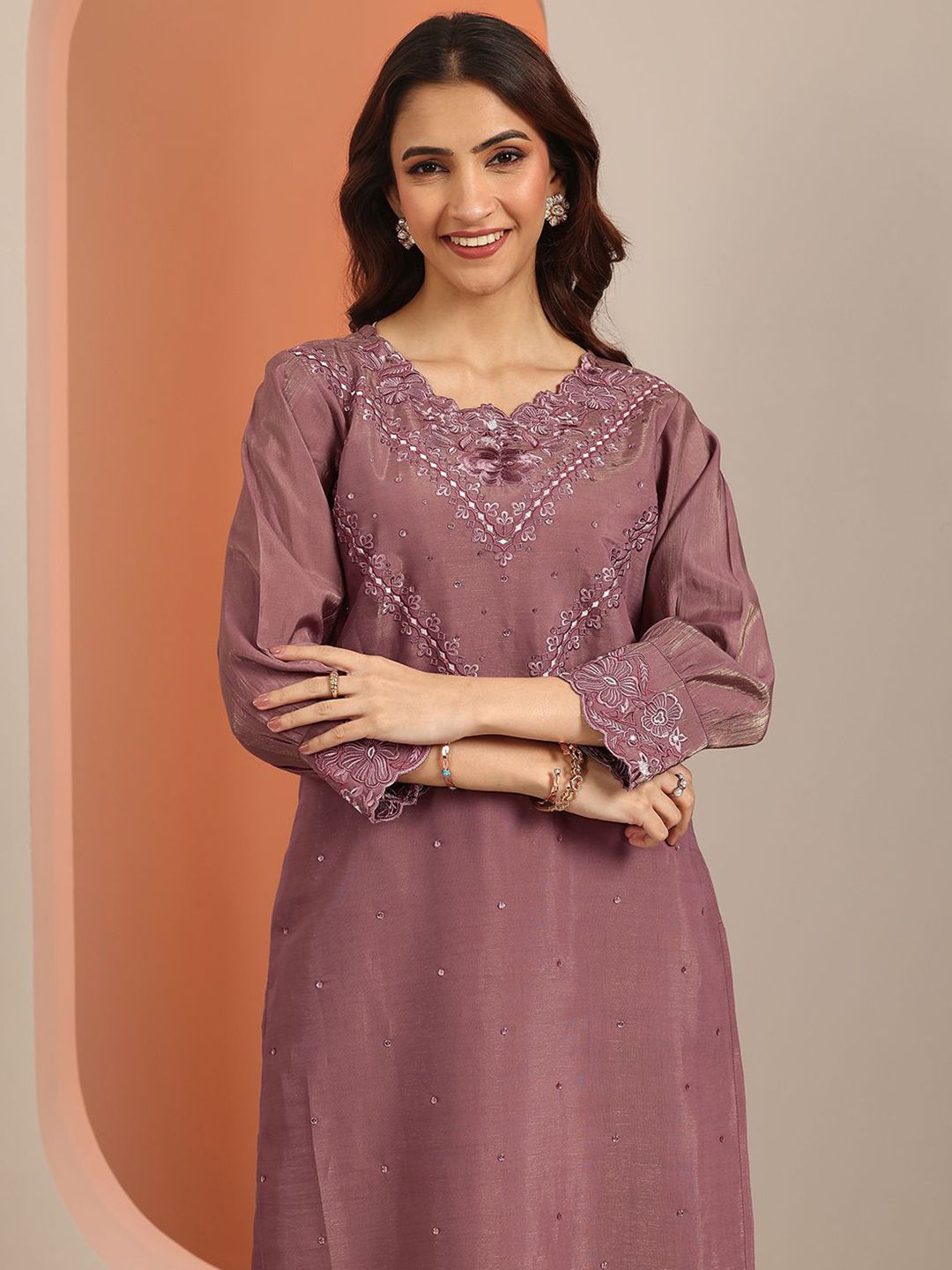 Dhiyona LL Women Floral Embroidered Kurta with Palazzos & Dupatta