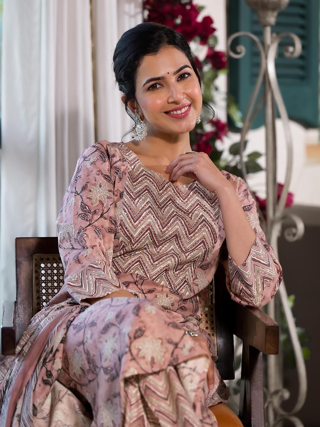 Dhiyona KL Floral Printed Regular Thread Work Pure Cotton Kurta with Trouser & Dupatta