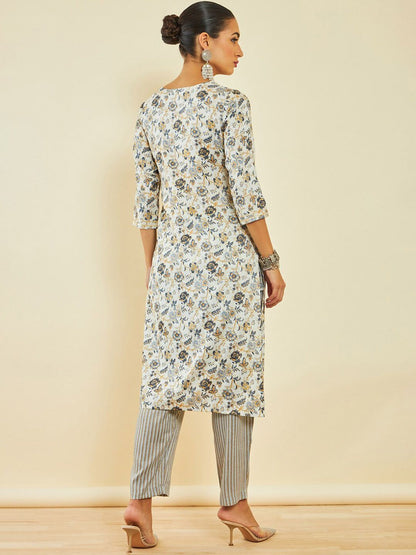 Dhiyona SO Women's Grey Floral Printed Regular Gotta Patti Kurta With Trousers
