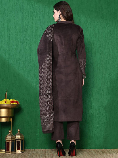 Ethnic Motifs Winter Velvet Straight Kurta & Trouser With Dupatta
