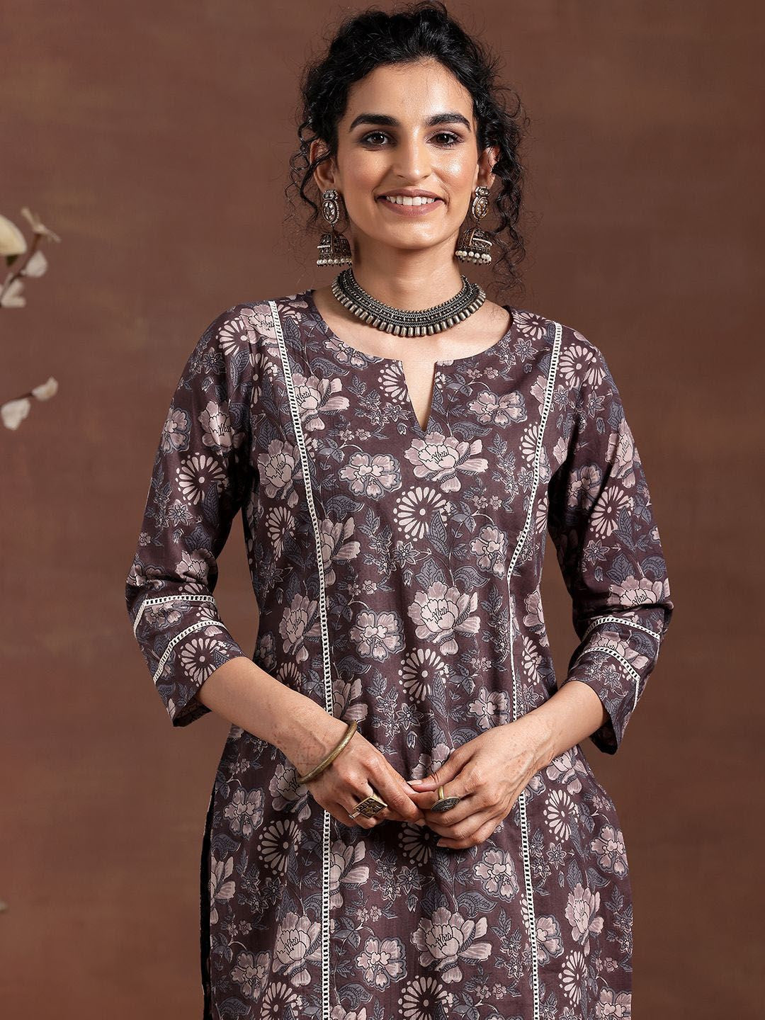 Floral Printed Notch Neck Straight Kurta With Trousers