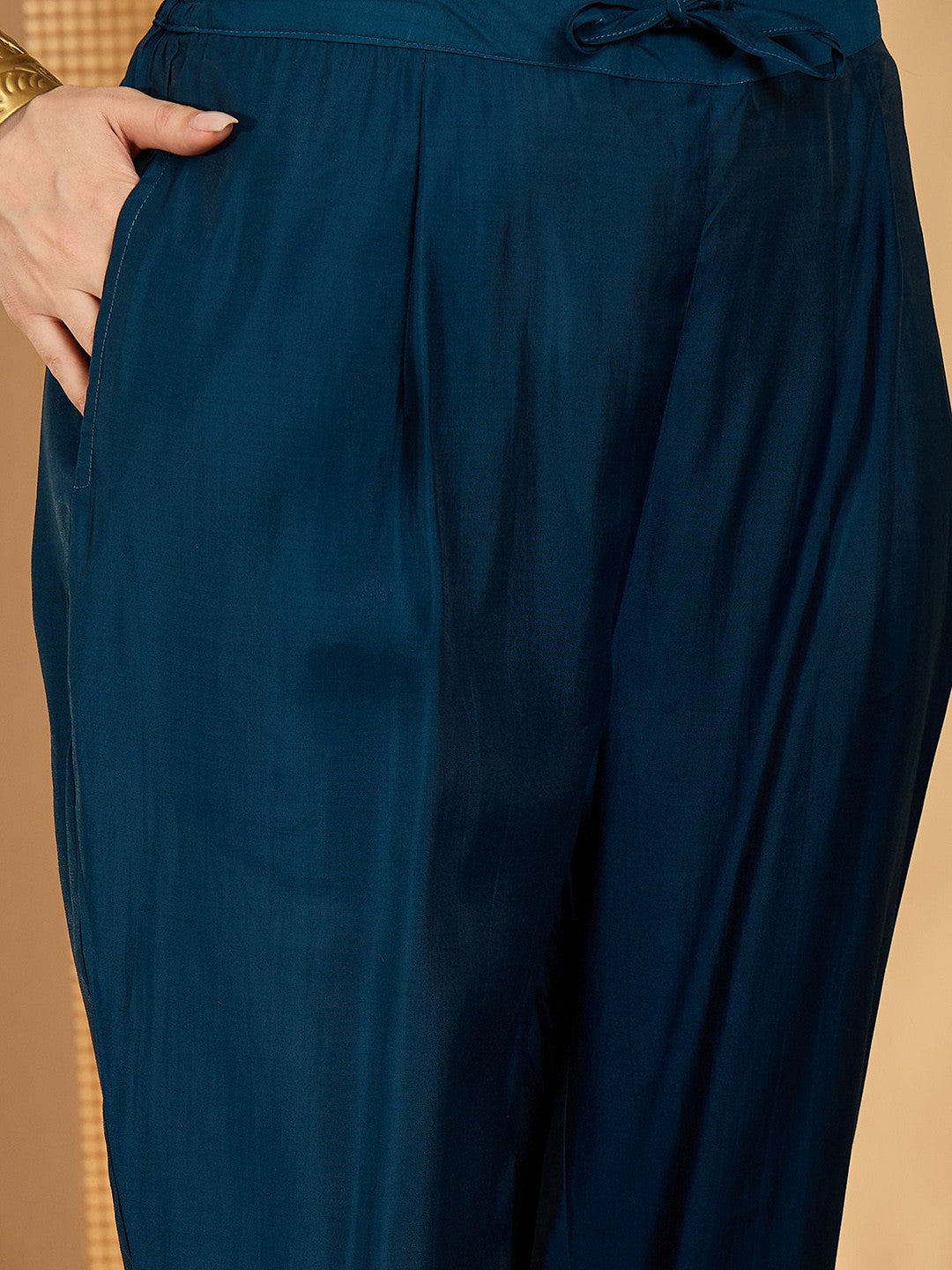 Women Ethnic Motifs Printed Kurta with Trousers & Dupatta
