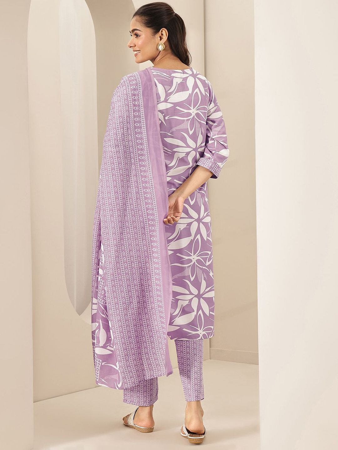 Gerua By Floral Printed V-Neck Straight Kurta With Trousers & Dupatta