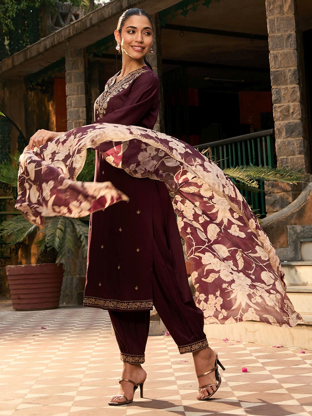 Dhiyona IE V Neck Ethnic Motifs Embroidered Regular Thread Work Kurta with Salwar & Dupatta