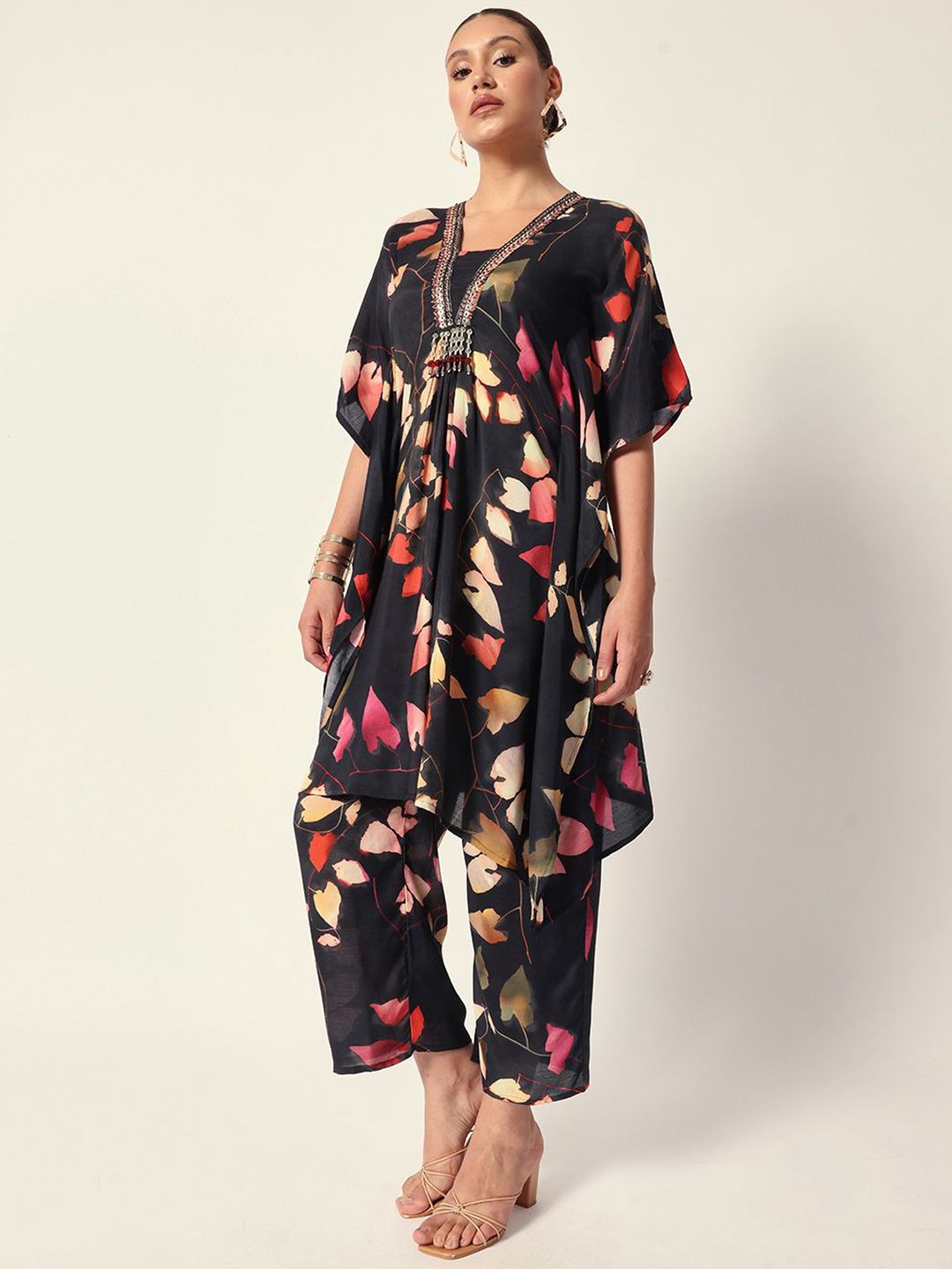 Dhiyona IS Women's Floral Printed Square Neck Sequinned Kaftan Kurta With Trousers