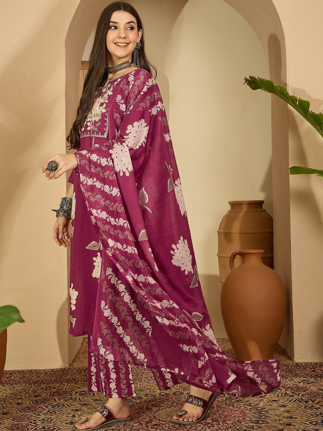 Women Floral Printed Kurta with Palazzos & Dupatta