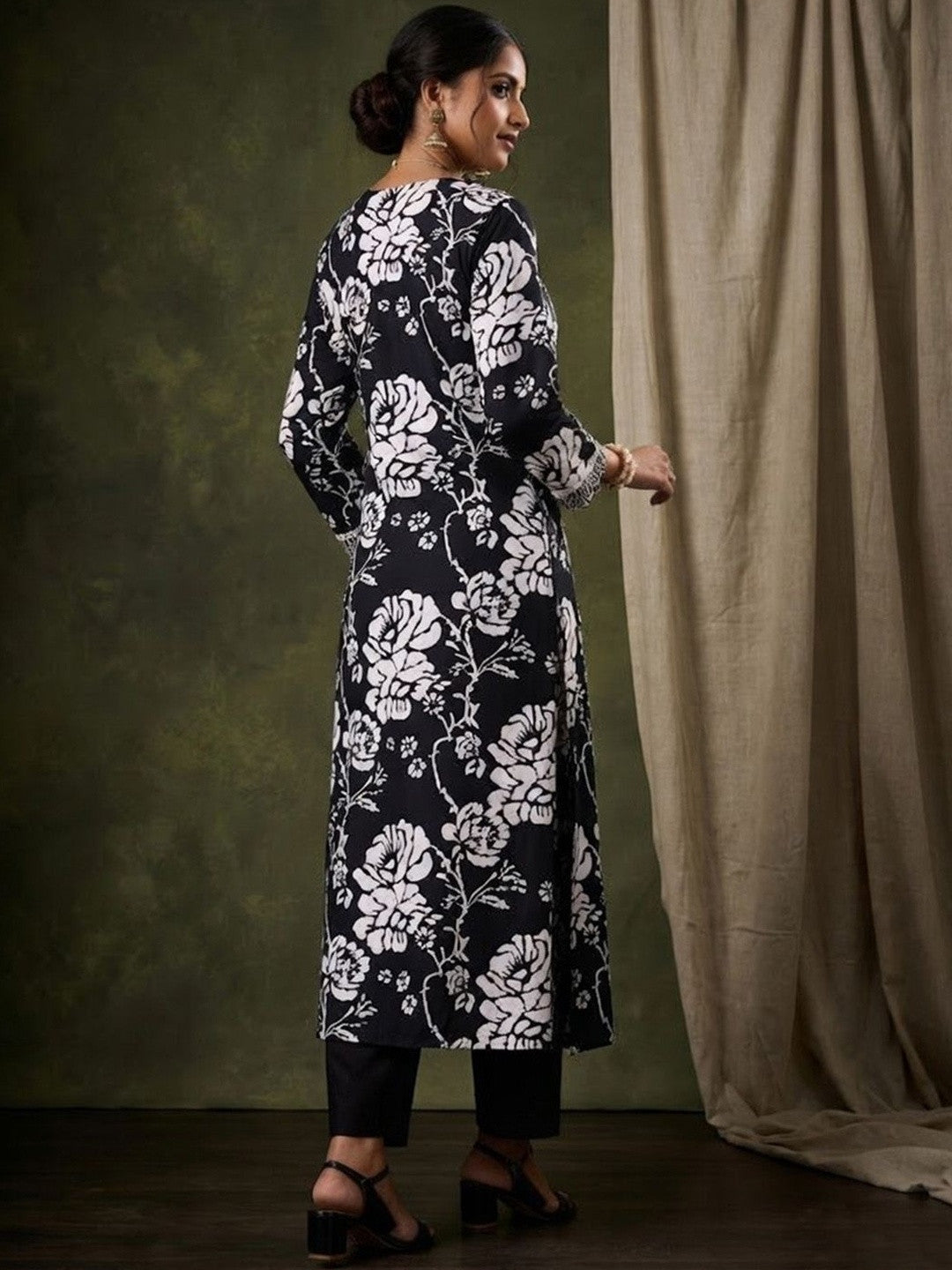 Printed Pure Cotton V-Neck Kurta & Trousers