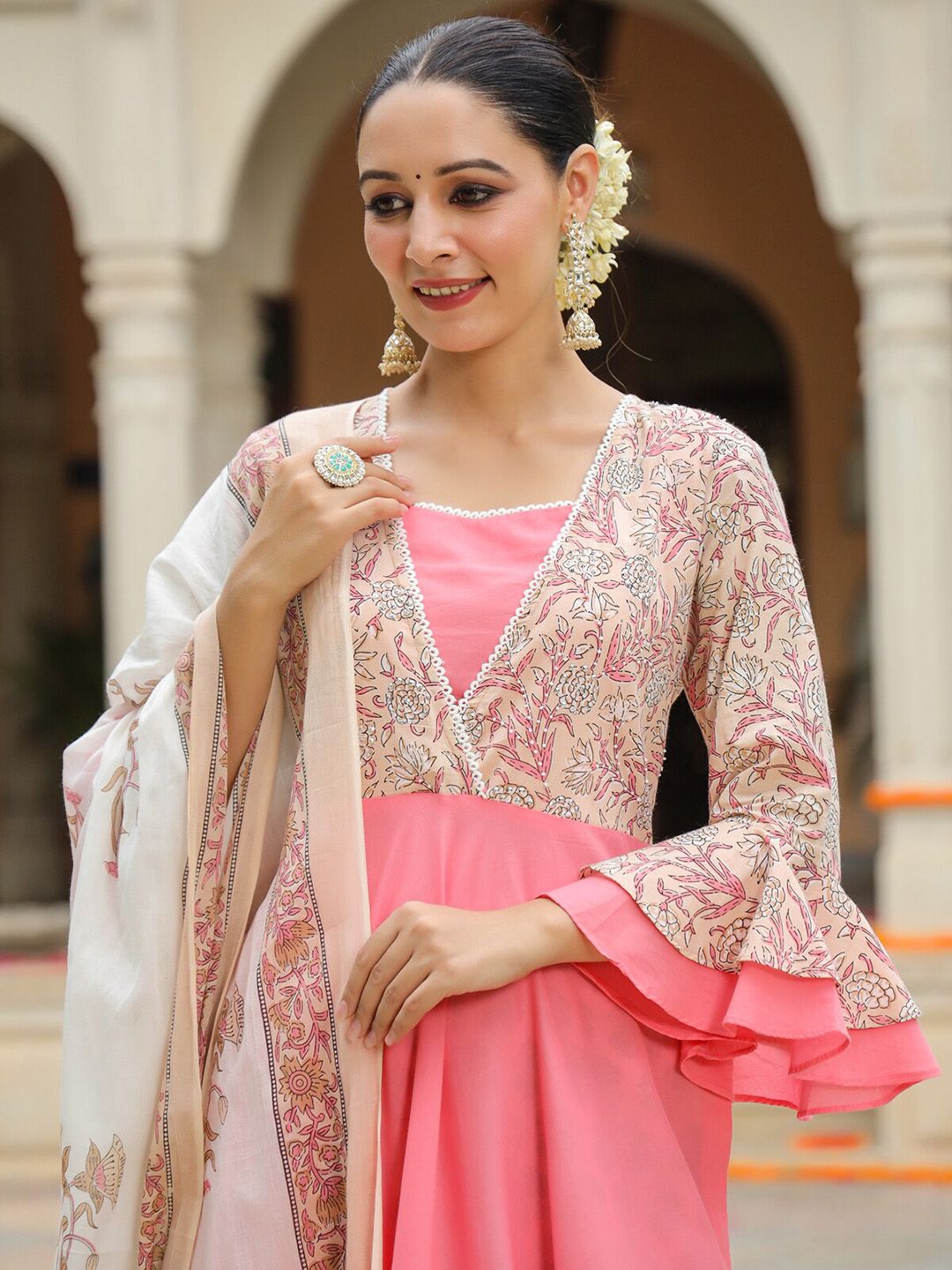 Dhiyona RR Women's Floral Printed Bell Sleeves Pure Cotton Kurta With Trousers & Dupatta