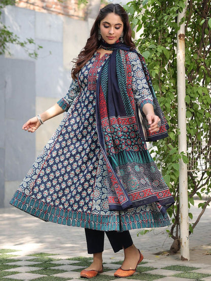Dhiyona RR Women's Ethnic Motifs Printed Regular Beads and Stones Pure Cotton Kurta with Trousers & With