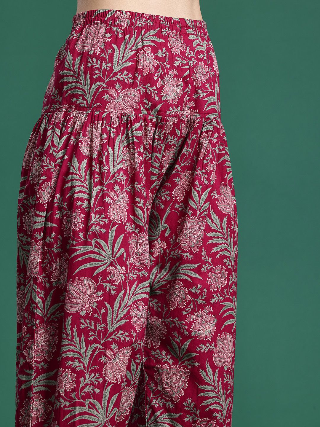 Dhiyona IE Women Floral Printed Regular Pure Cotton Kurta with Salwar & With Dupatta