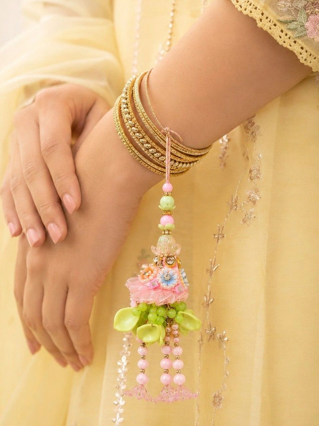 Dhiyona Rakhi