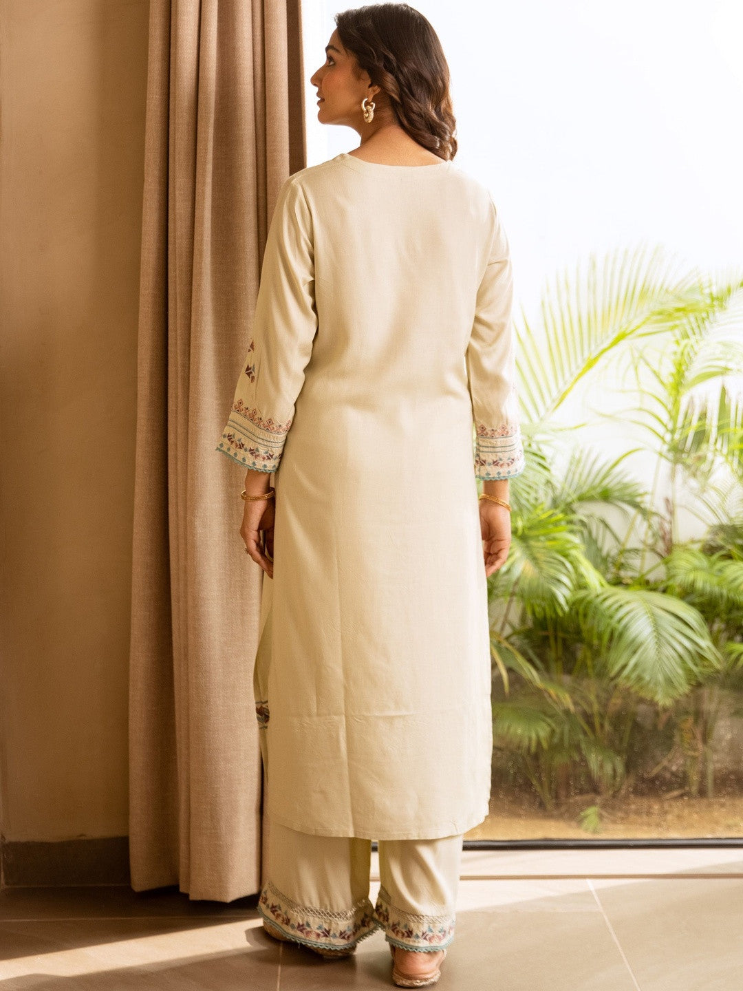 Geometric Embroidered Round Neck Thread Work Straight Kurta With Palazzos