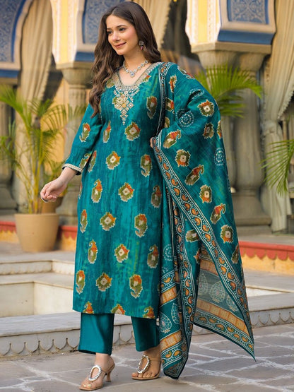 Dhiyona KL Women Ethnic Motifs Embroidered Regular Kurta with Trousers & With Dupatta
