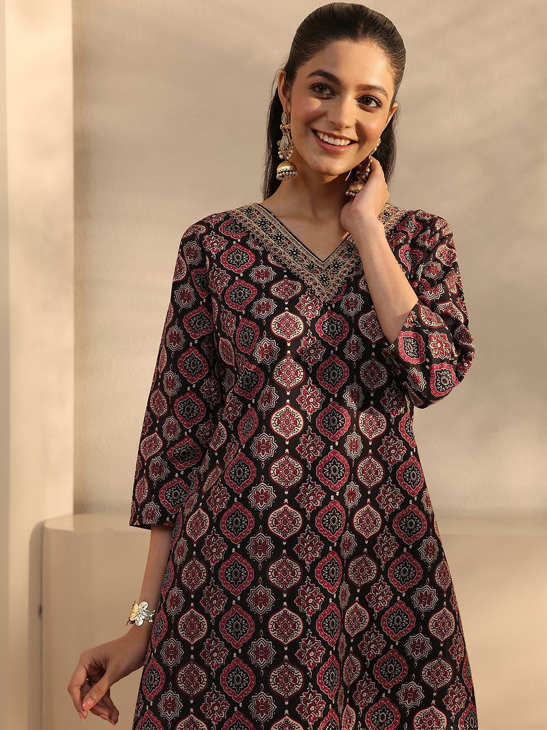 Women Ethnic Motifs Printed Regular Kurta with Trousers & With Dupatta
