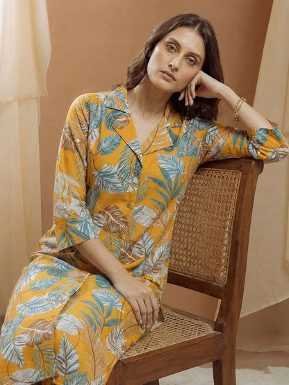 Dhiyona CH Women Floral Printed Regular Kurta with Trousers