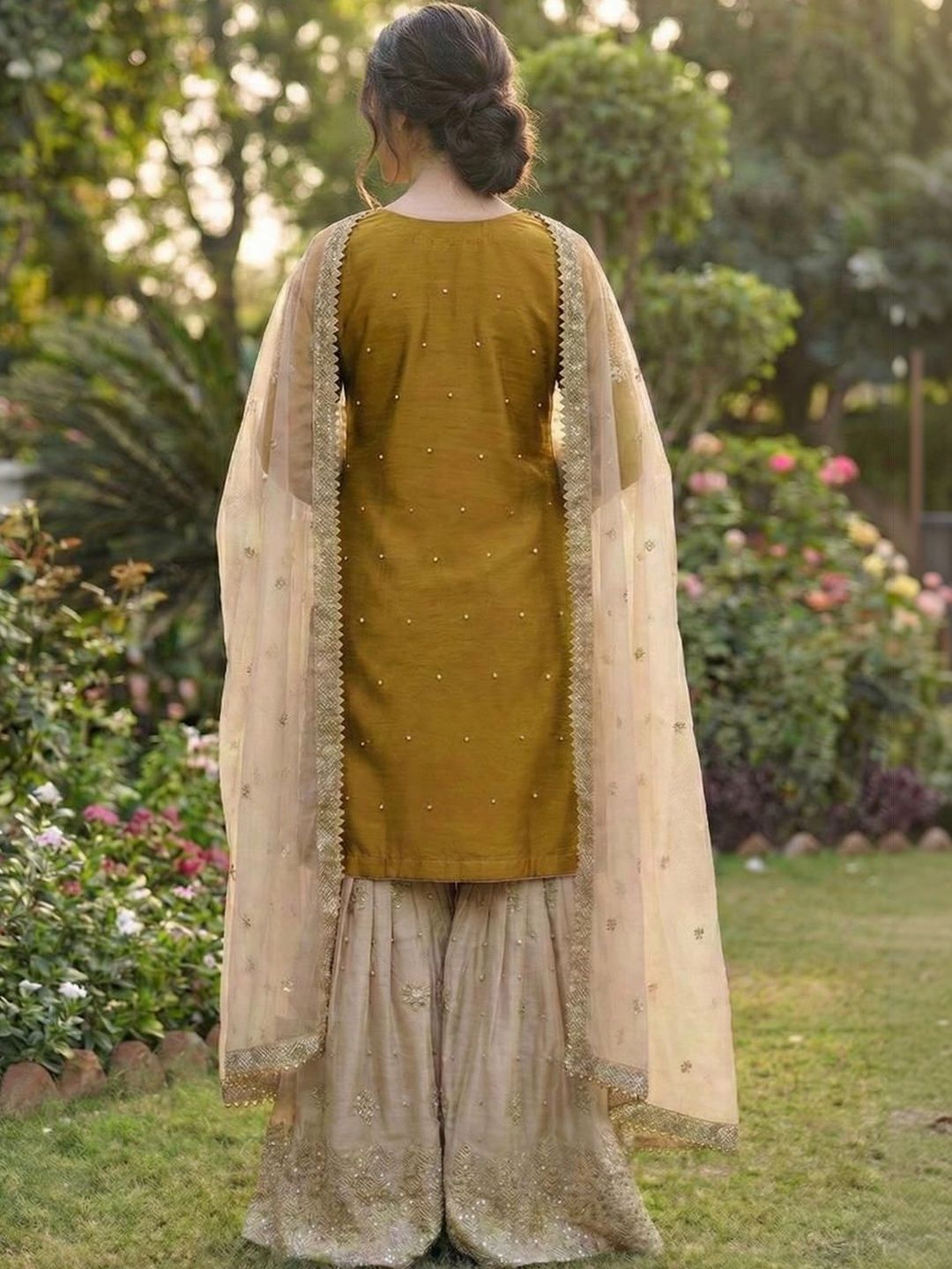 Dhiyona KL Women Ethnic Motifs Embroidered Regular Thread Work Kurta with Sharara & With Dupatta