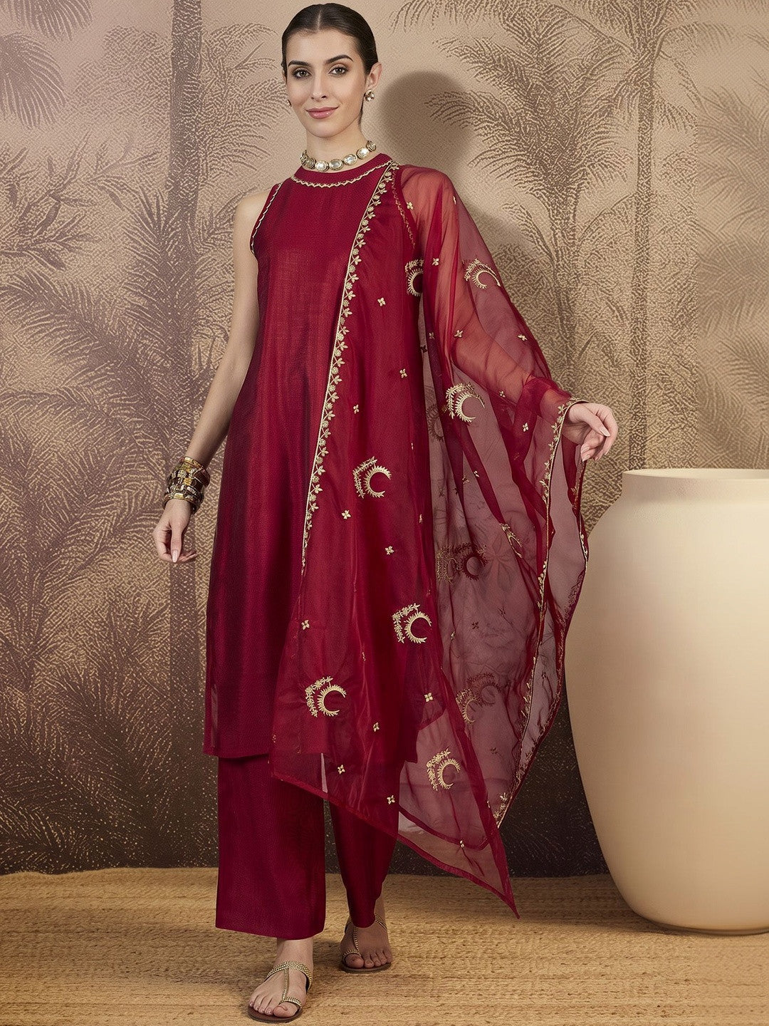 Dhiyona SN Embroidered Round Neck Kurta Sets