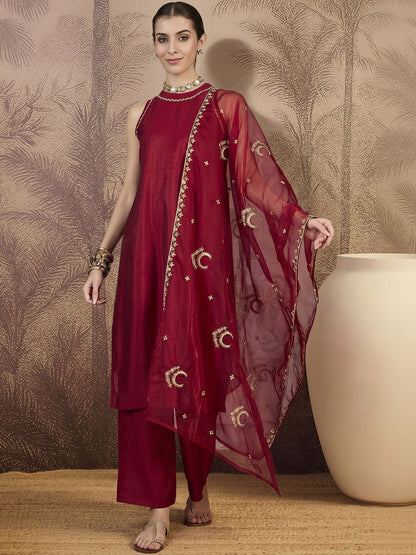 Embroidered Round Neck Kurta Sets