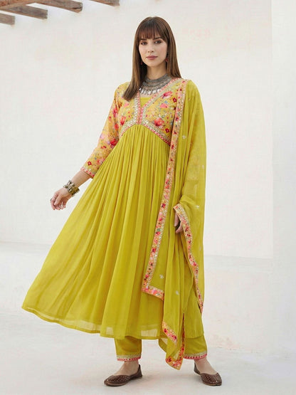 Dhiyona CH Women Floral Printed Panelled Kurta with Trousers & With Dupatta