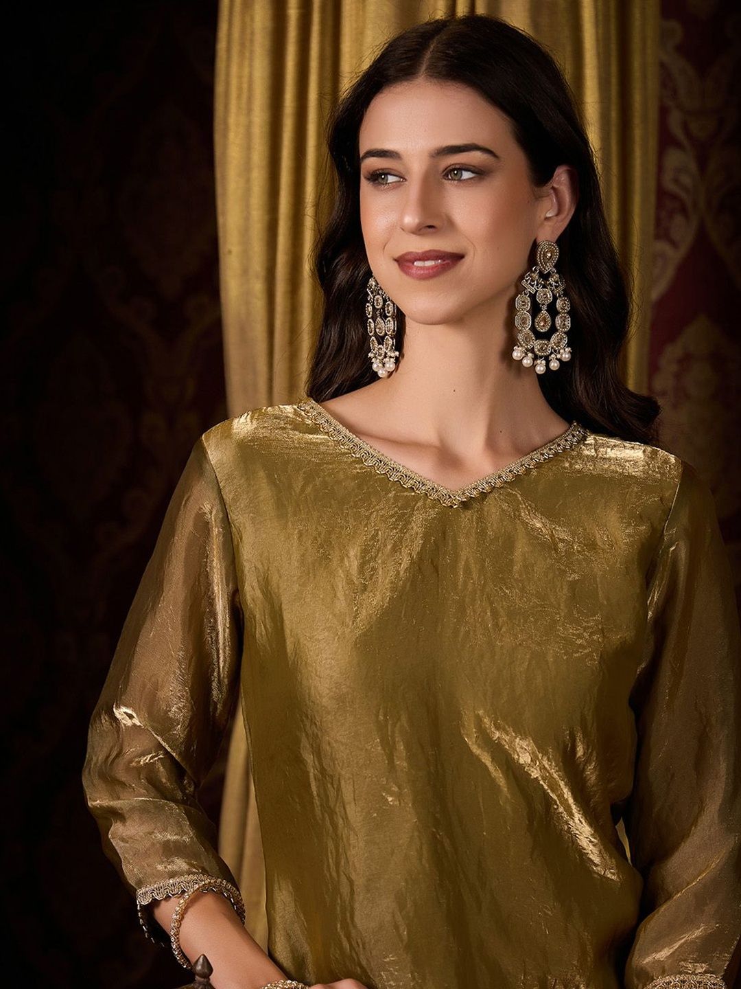 Dhiyona CH Women Ethnic Motifs Embroidered V-Neck Sequinned Kurta with Palazzos
