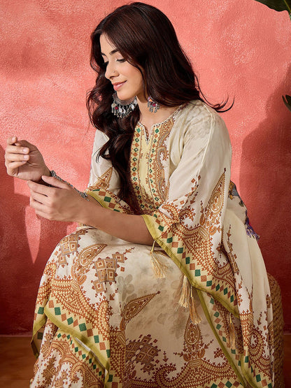 Women Floral Embroidered Kaftan Kurta with Trousers