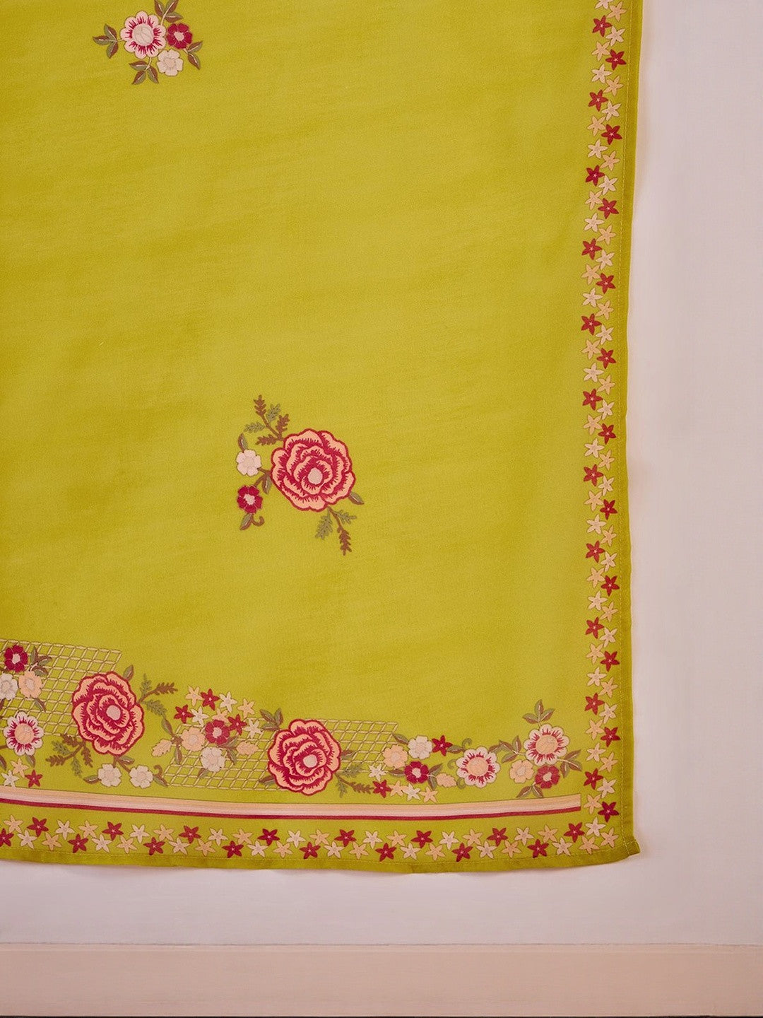 Floral Embroidered Thread Work Straight Kurta with Trouser & Dupatta