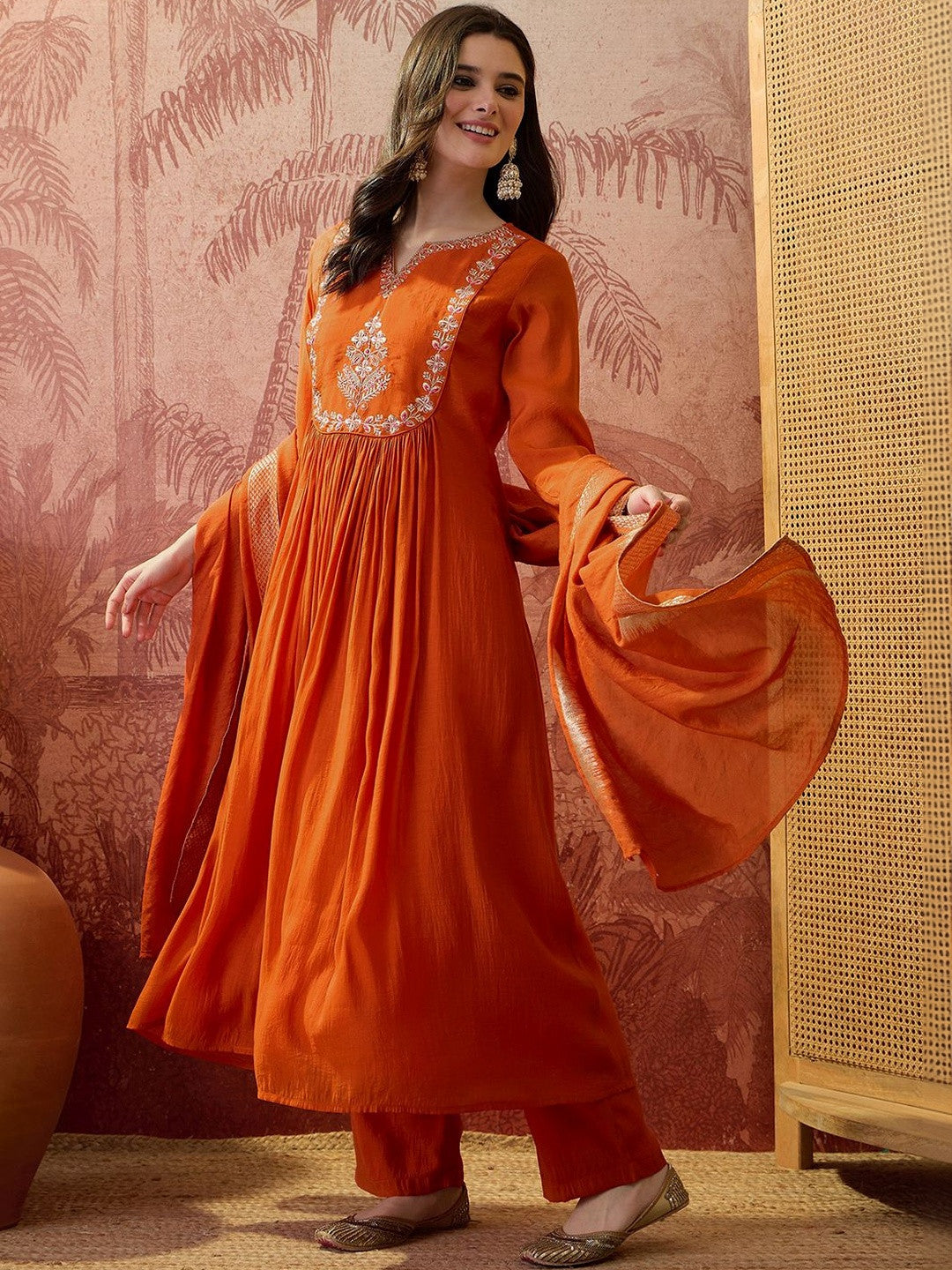 Dhiyona SN Embroidered Round Neck Kurta & Trousers With Dupatta