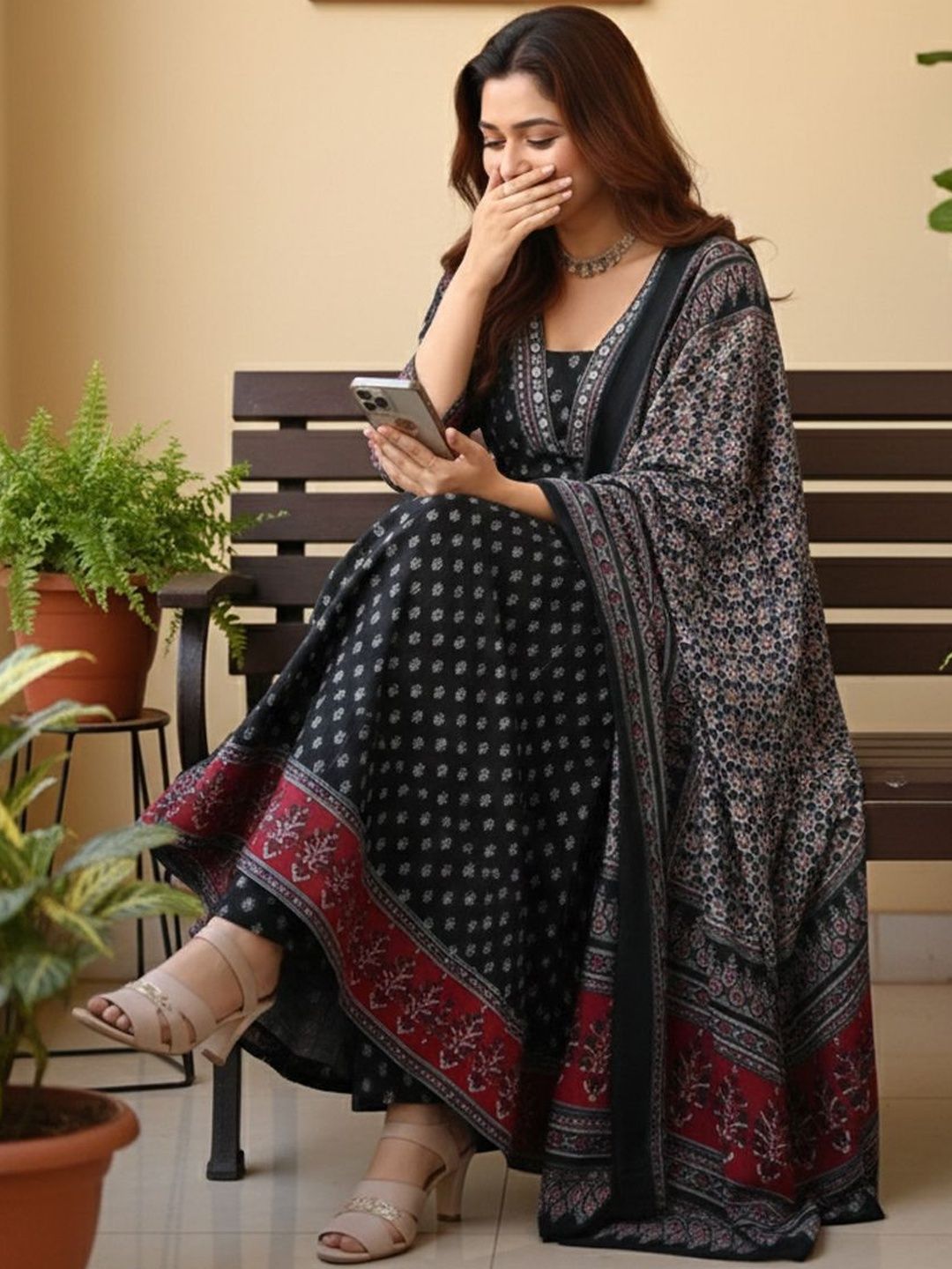 Dhiyona KL Women Ethnic Motifs Printed Regular Kurta with Trousers & With Dupatta