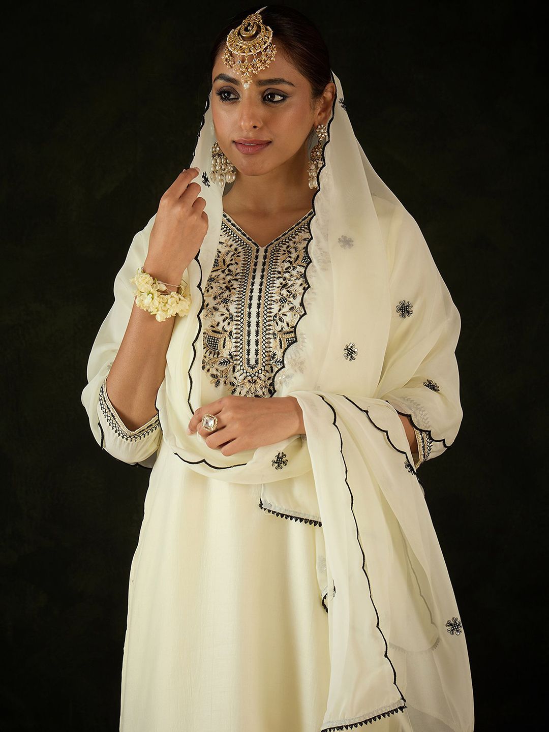 Dhiyona IE Women Ethnic Motifs Embroidered Regular Kurta with Trousers & With Dupatta