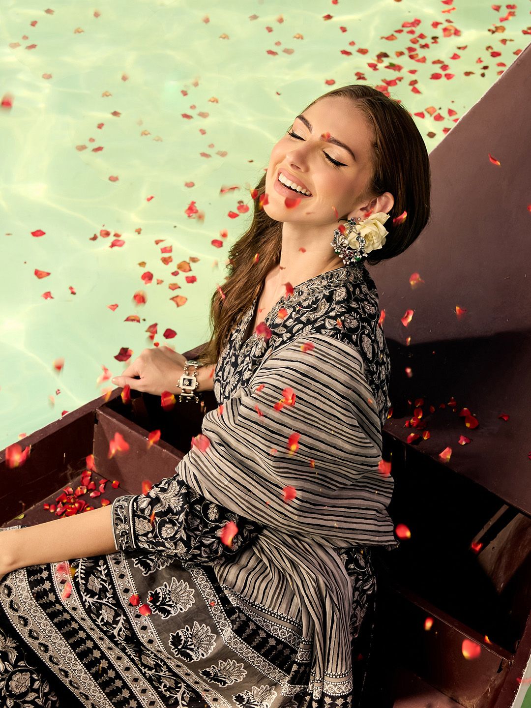 Dhiyona IS Women's Women Floral Printed Pleated Pure Cotton Kurta With Patiala & Dupatta