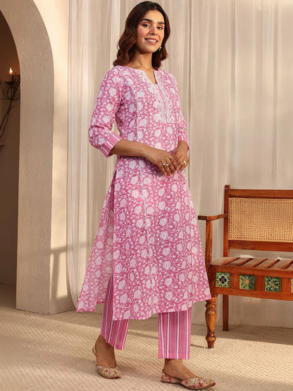 Women Floral Printed Regular Thread Work Kurta with Trousers & With Dupatta
